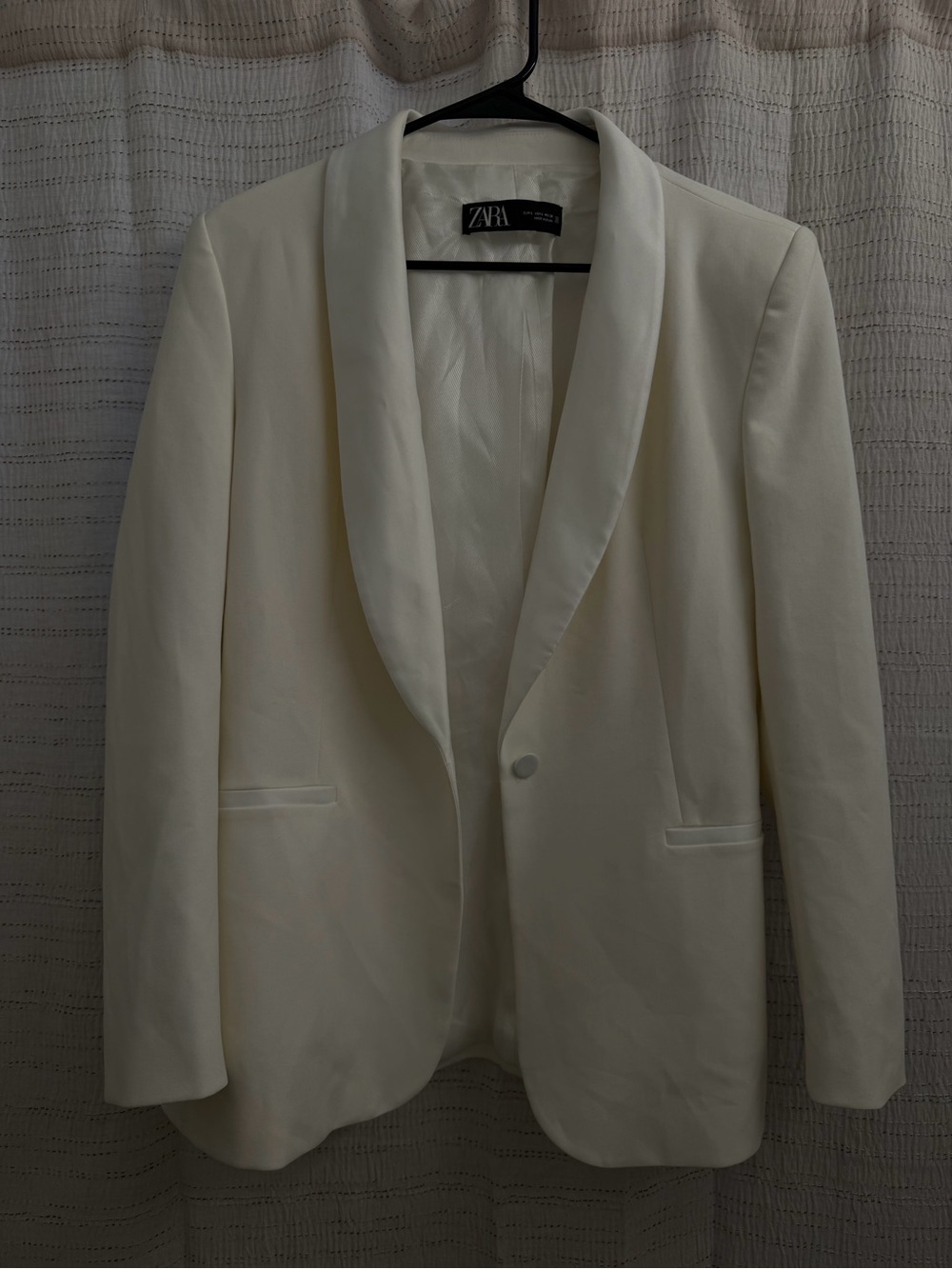 Zara Women’s Cream Blazer